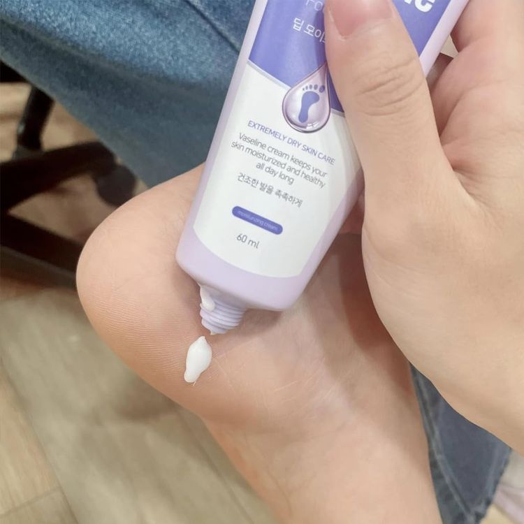 VASELINE DEEP MOISTURISING FOOT CREAM